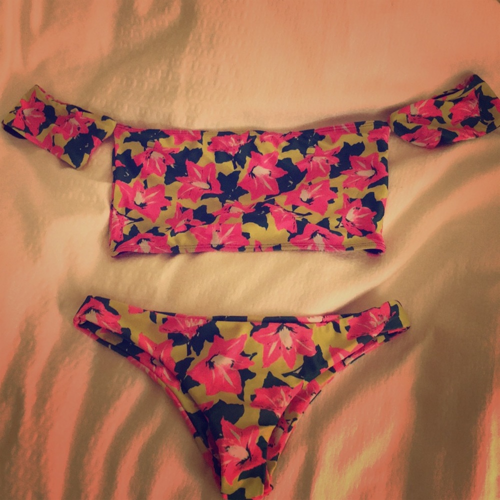 Bathing suit